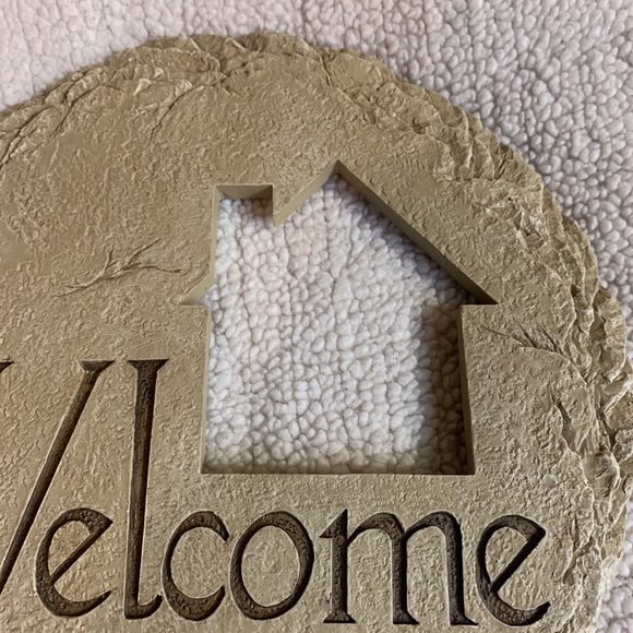 Russ Berrie SG-1639 Welcome Stepping Stone - Picture 2 of 6